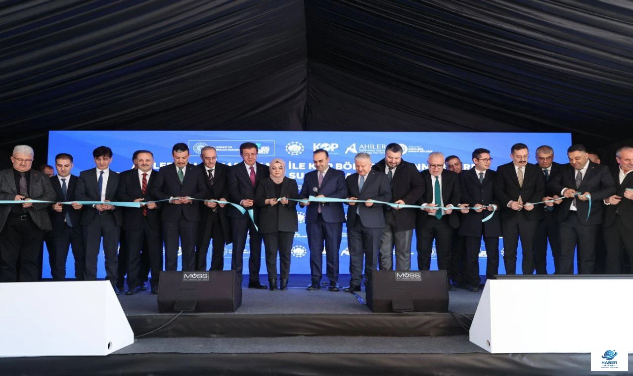 Bakan Kacır OSB’de Temel Atma ve Açılış Törenine katıldı