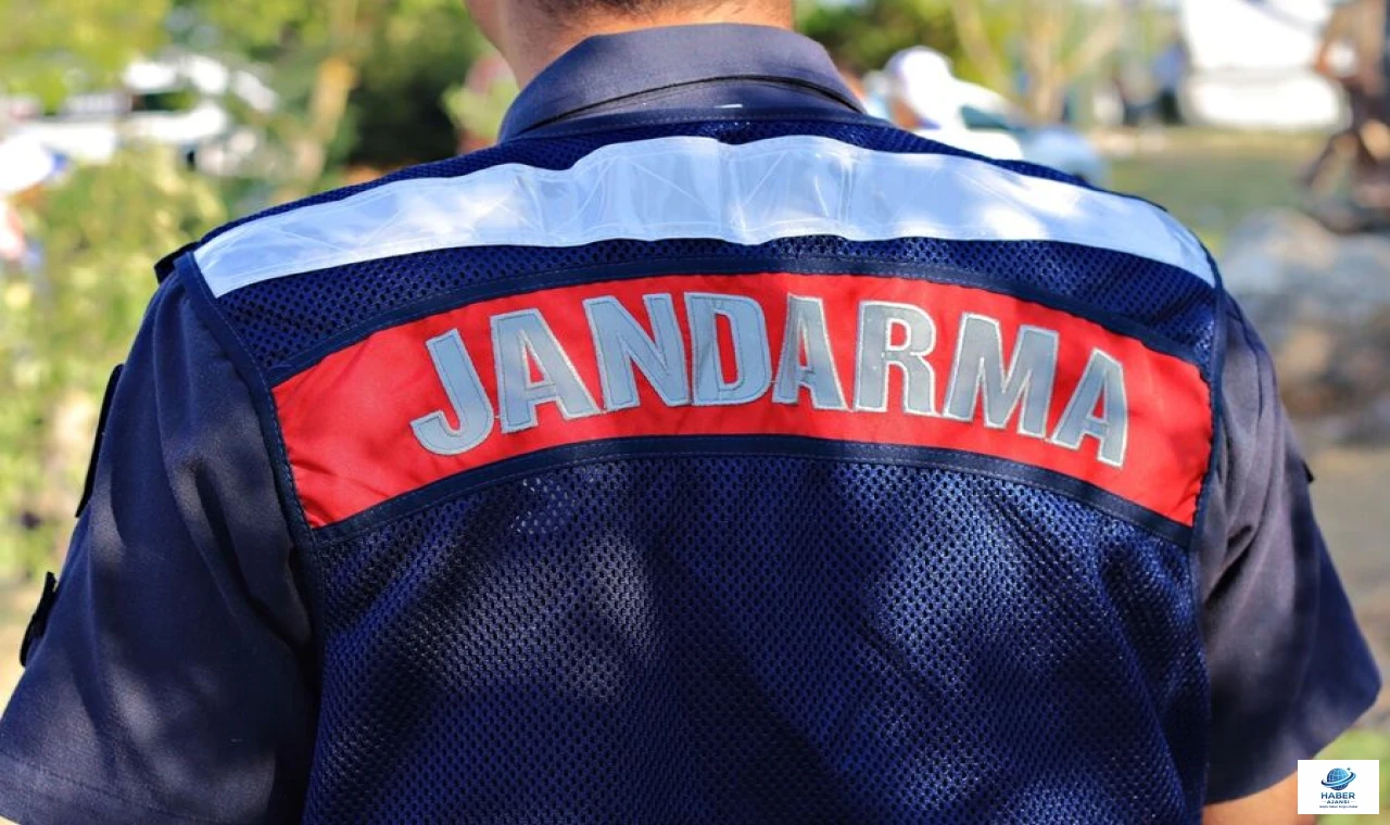 Palu’da Jandarmadan Suçüstü Operasyonu: 16 Yıllık Firari Kıskıvrak Yakalandı!