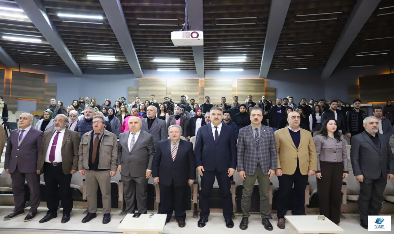 Şiirlerin Diliyle Çanakkale Ruhu Fırat Üniversitesi’nde Yeniden Canlandı