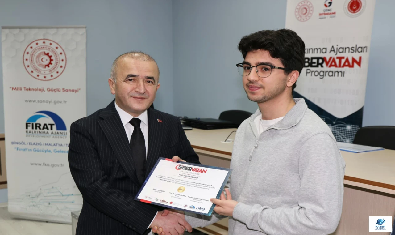 Vali Hatipoğlu, “Türkiye Siber Vatan Programı” Sertifika Törenine Katıldı