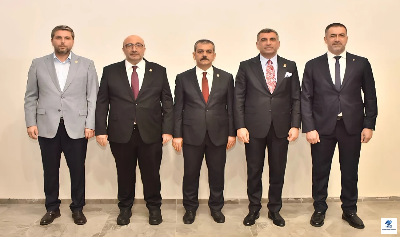 5 vekil 3 yıl uğraştı: 7 sorun yerinde sayıyor