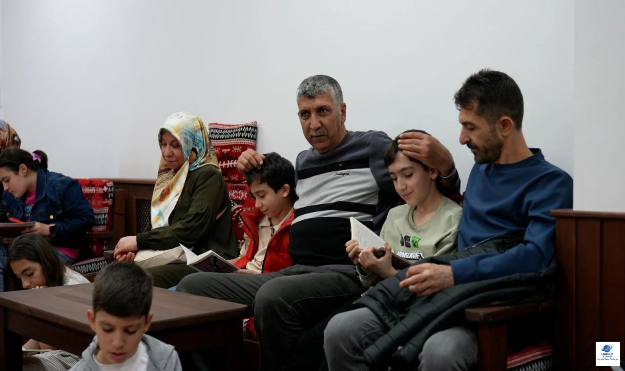 “Ailemle Okuyorum” Etkinliğine Yoğun Katılım