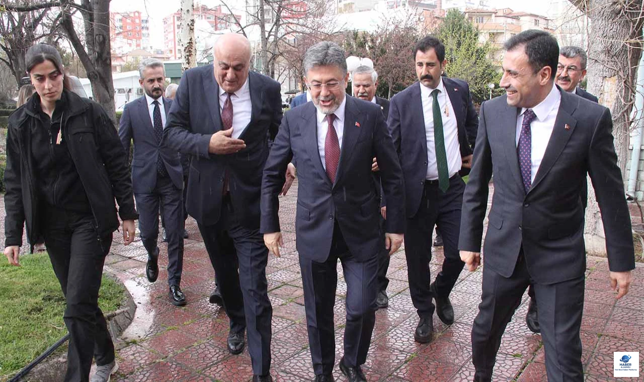 Bakan Yumaklı'dan Konya Şeker'e sessiz ziyaret: Protokol var, paylaşım yok