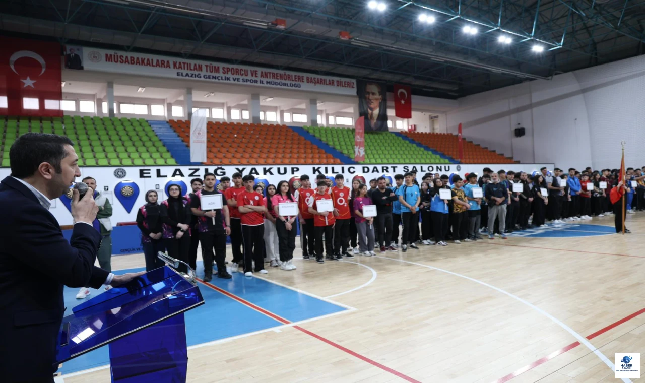 Elazığ’da dart heyecanı: 21 ilden 380 sporcu kıyasıya yarıştı