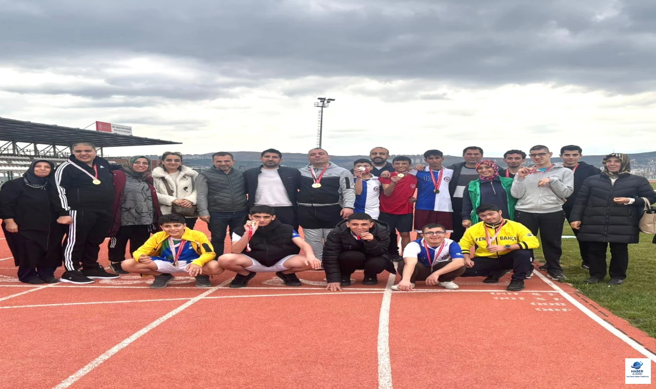 Elazığ'da Özel Sporcular Masa Tenisi ve Atletizmde Kıyasıya Mücadele Etti