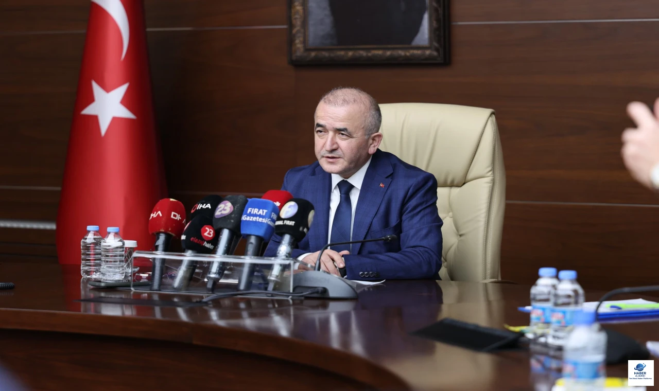 Vali Hatipoğlu basın mensuplarıyla buluştu: Okullarda alınan ve alınacak tedbirleri açıkladı