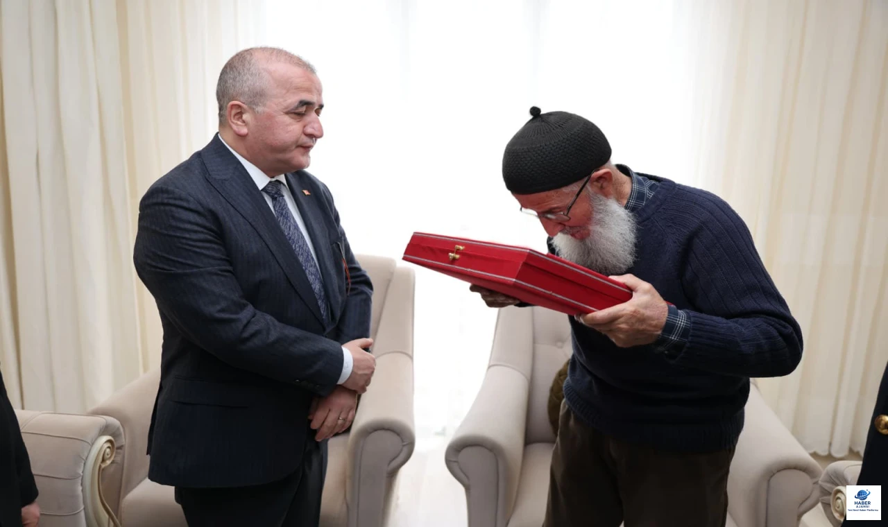 Vali Hatipoğlu'ndan Polis Haftası'nda Anlamlı Ziyaret