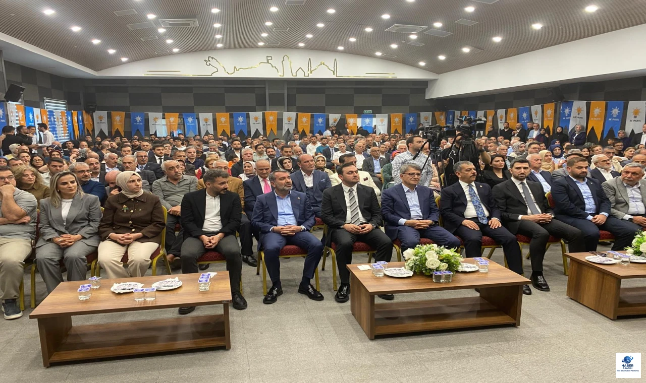 AK Parti Elazığ'da bayramlaşma coşkusu: "Bayram; ailedir, sevgidir, kavuşmaktır"