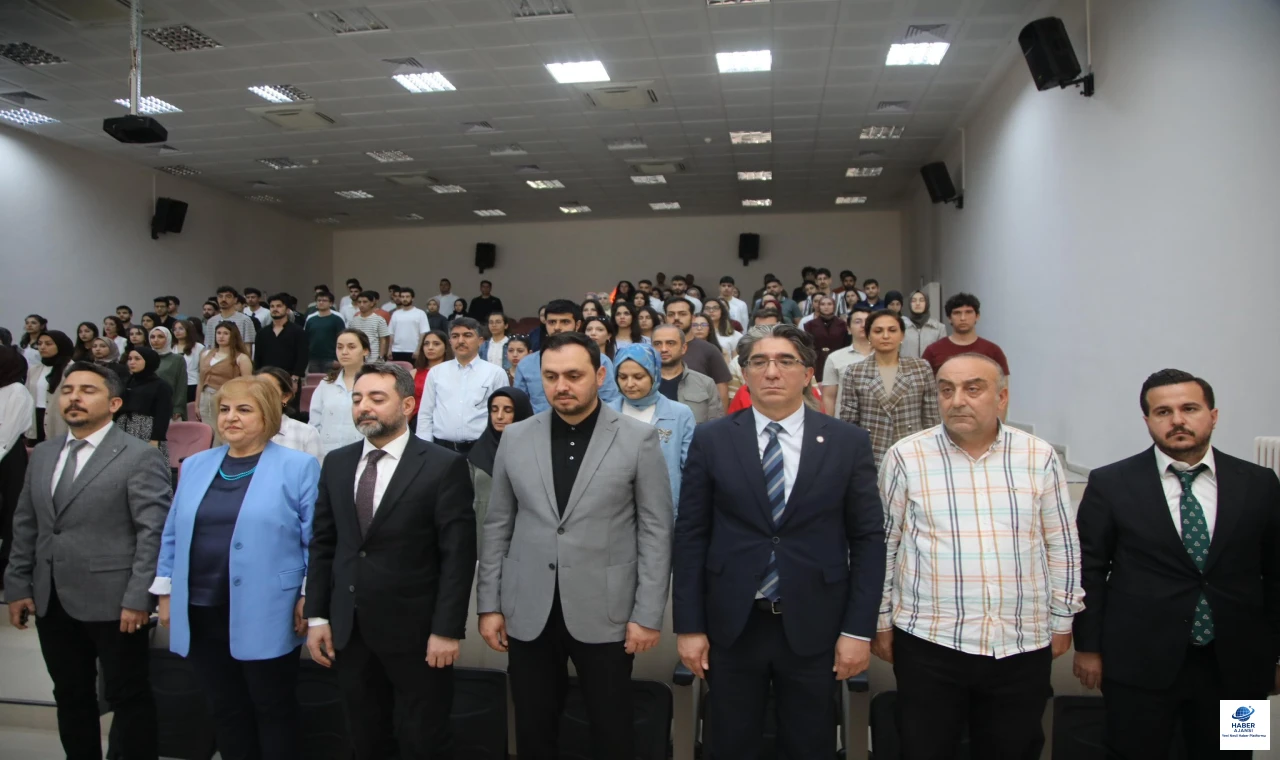AK Parti İl Başkanı Selmanoğlu, Eczacılık Günü programına katıldı