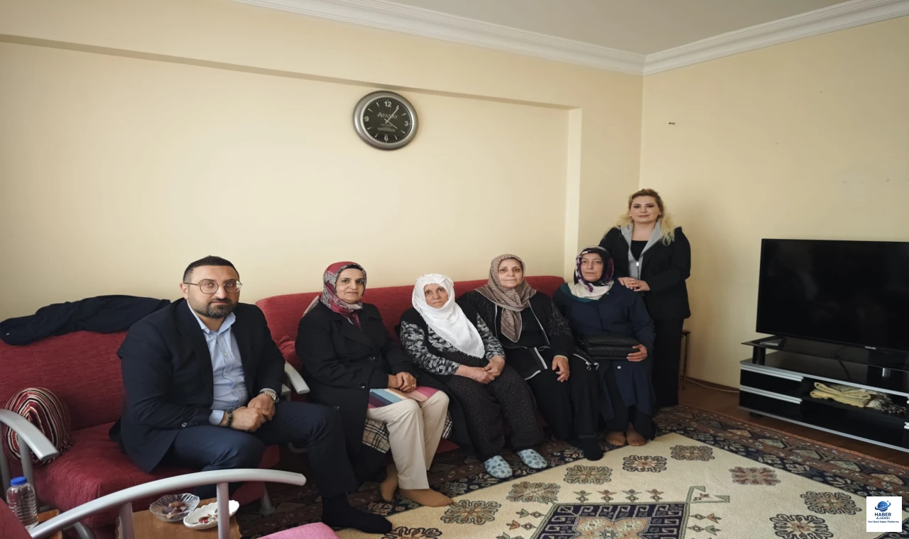AK Parti’den Anlamlı Hane Ziyareti: Büyükler Unutulmadı