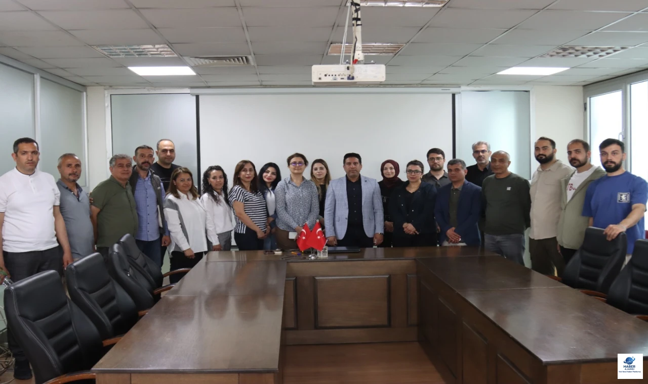 Elazığ Belediyesi personeline 'Psikolojik İlk Yardım' semineri