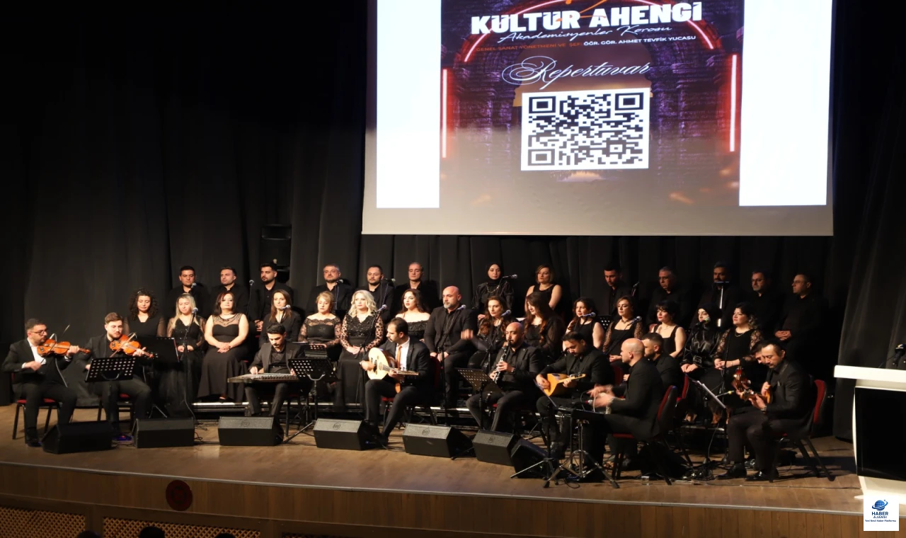 Sanat Ve Akademi Aynı Sahnede Buluştu