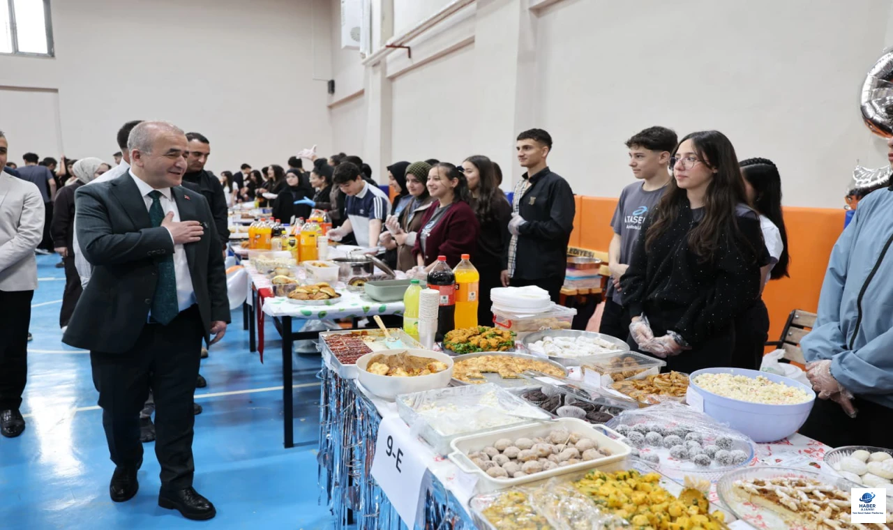 Şehit Sefer Alan Anadolu Lisesi’nde Sergi ve Kermes düzenlendi