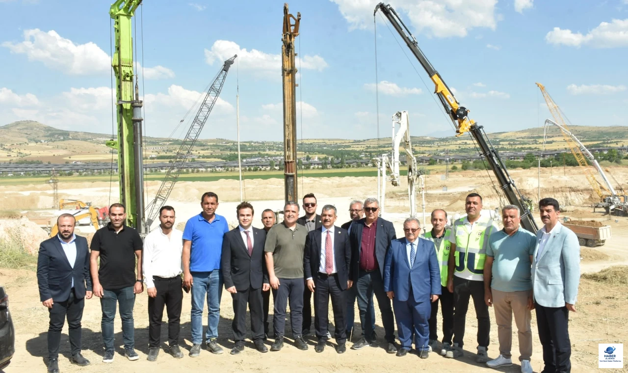 "800 Yataklı Dev Hastanede Son Durum: Milletvekili Keleş Yerinde İnceledi"