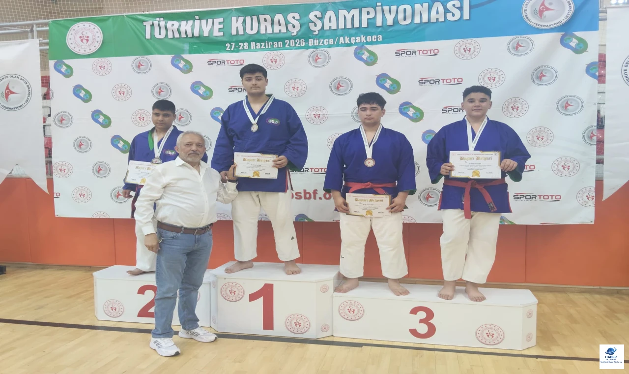 Elazığ'ın Gururu! Düzce'de Kuraş Şampiyonasında Çifte Zafer