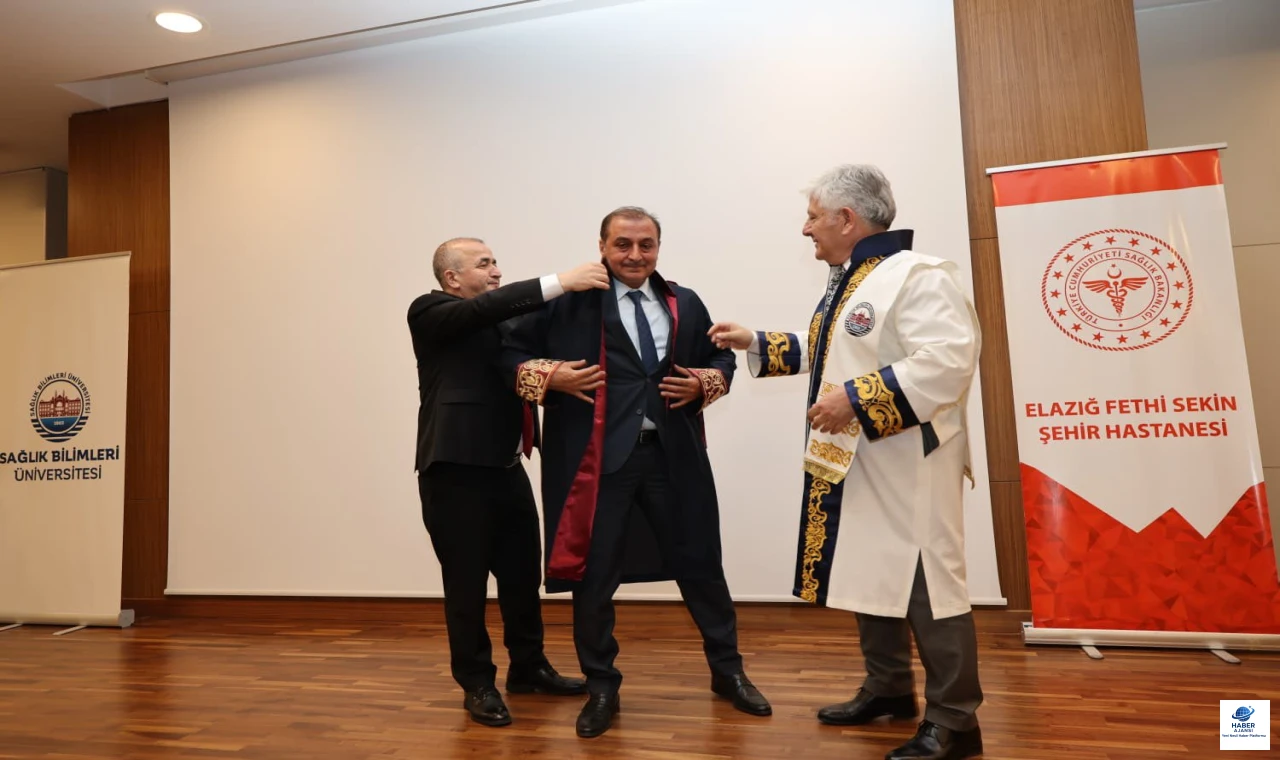 Vali Hatipoğlu, Fethi Sekin Şehir Hastanesi'nde Akademik Yükselme Programına Katıldı