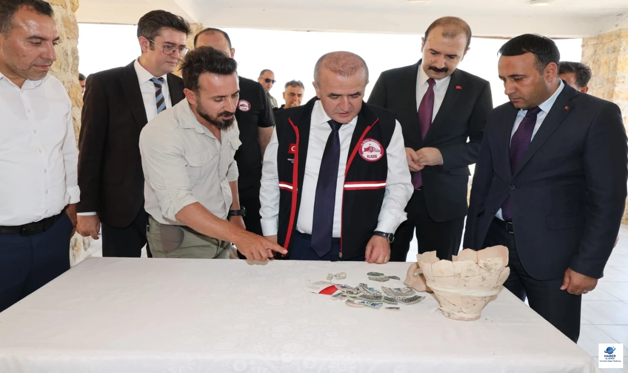 Doğunun Efes‘i Palu Kalesi'nde Binlerce Yıllık Miras Gün Yüzüne Çıkıyor