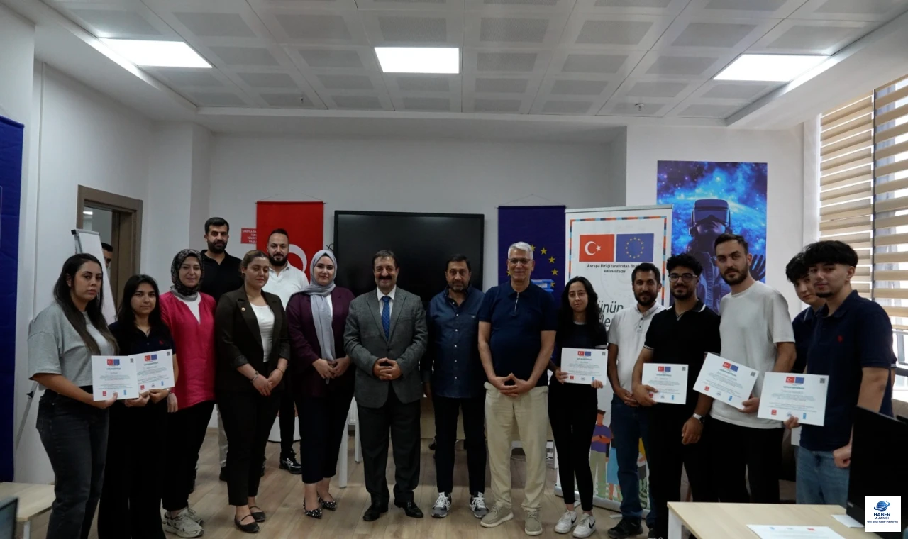 Elazığ DİGEM'de yapay zeka eğitimini tamamlayanlara sertifika töreni