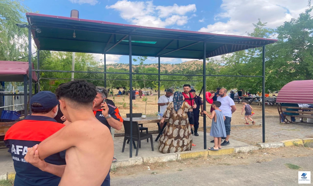 Elazığ’da Kayık Faciası: 7 Kişi Suya Düştü, Kurtarma Operasyonu Başarıyla Tamamlandı