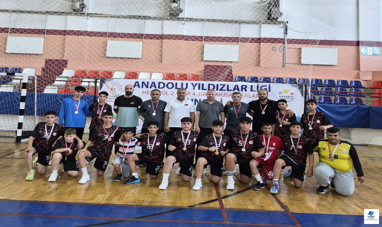 Elazığ’ın Gururu: Kız ve Erkek Hentbol Takımları Türkiye Finalleri’nde!