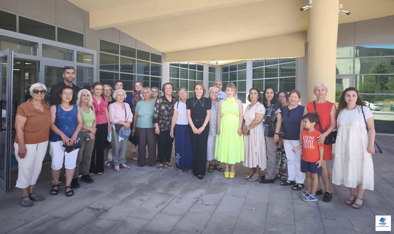 Munzur Üniversitesi’nde 60 yaş üstü Tazelenme Öğrencilerine Kahvaltı