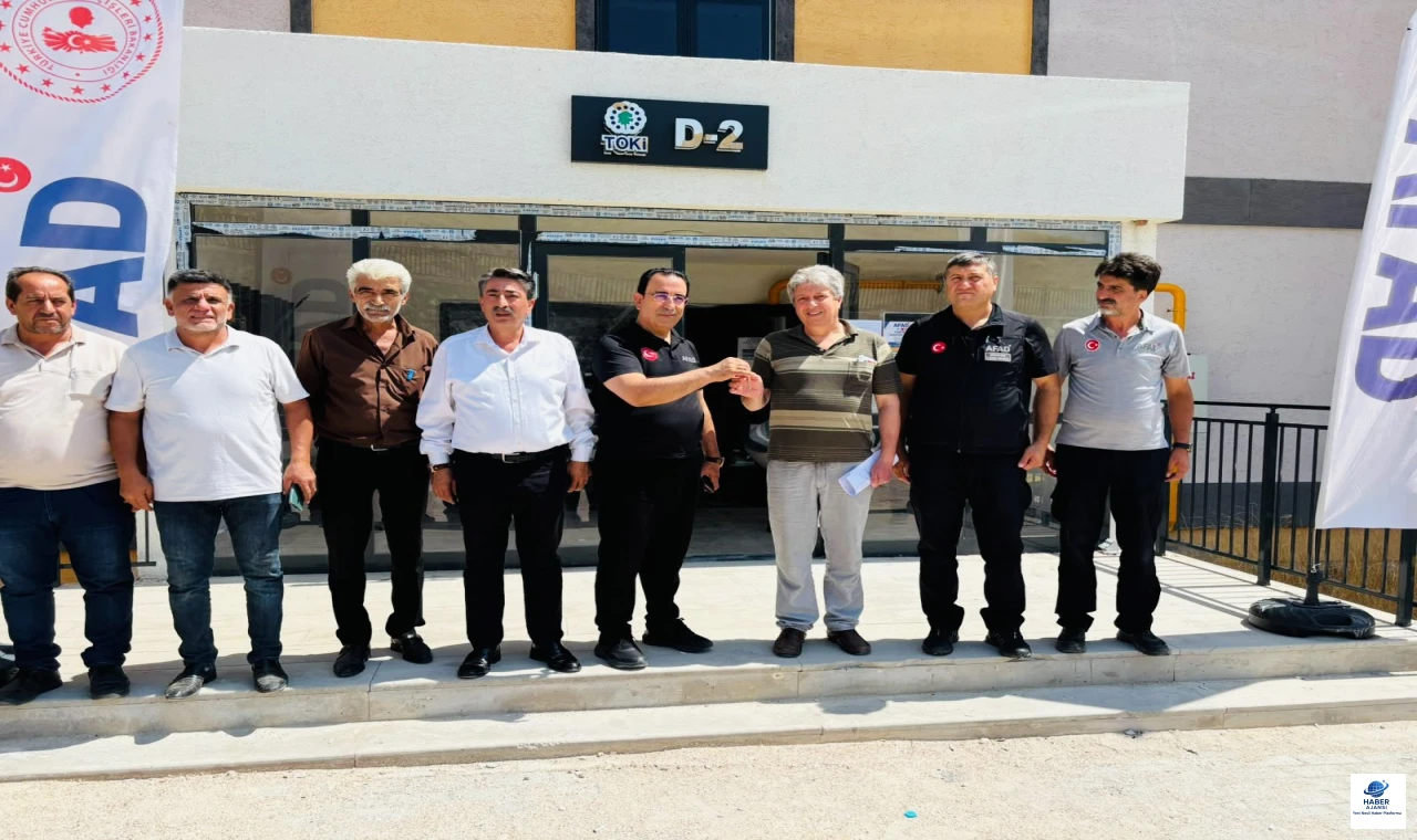 Yurtbaşı'nda 204 Afet Konutunun Anahtarları Sahiplerine Teslim Edildi