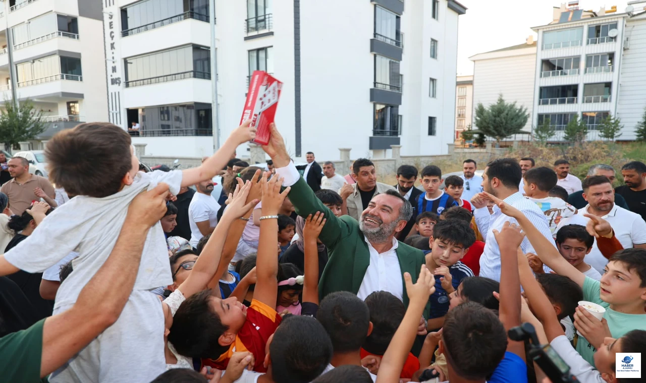 Başkan Şerifoğulları'ndan Çocuklara Sürpriz: Futbol Turnuvası Ve Mahalle Şenliği'nde Bir Araya Geldiler
