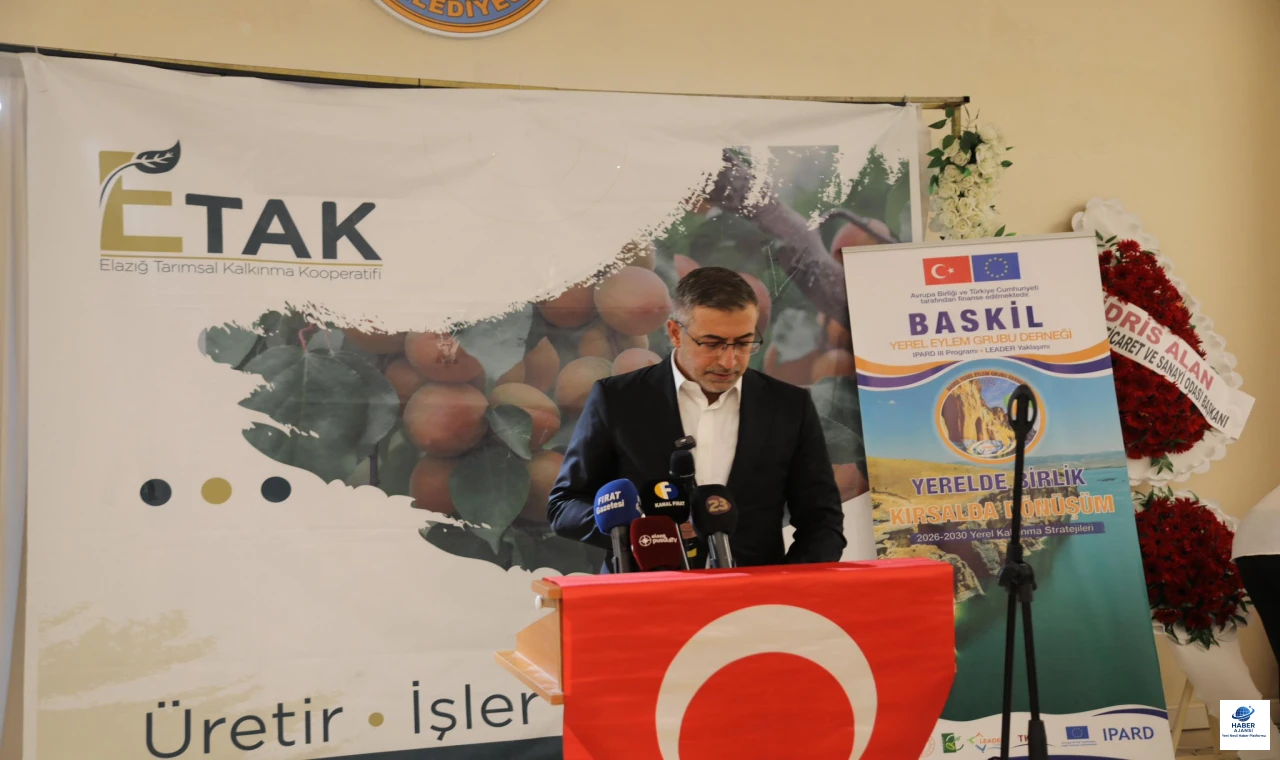 Mhp'li Işıkver Baskil Kayısı Çalıştayı'na Katıldı