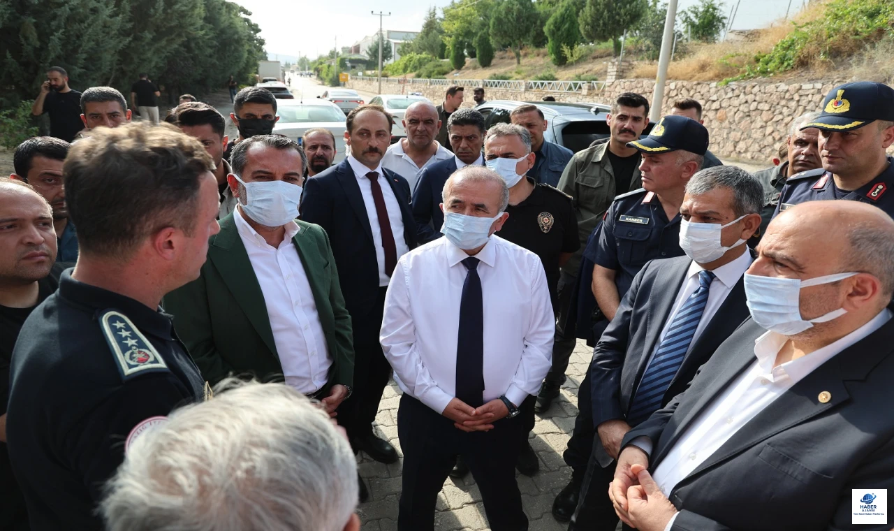 Vali Hatipoğlu Yangın Bölgesinde: "İlk Tespitlere Göre 5 İşçimiz Hafif Düzeyde Yaralandı"