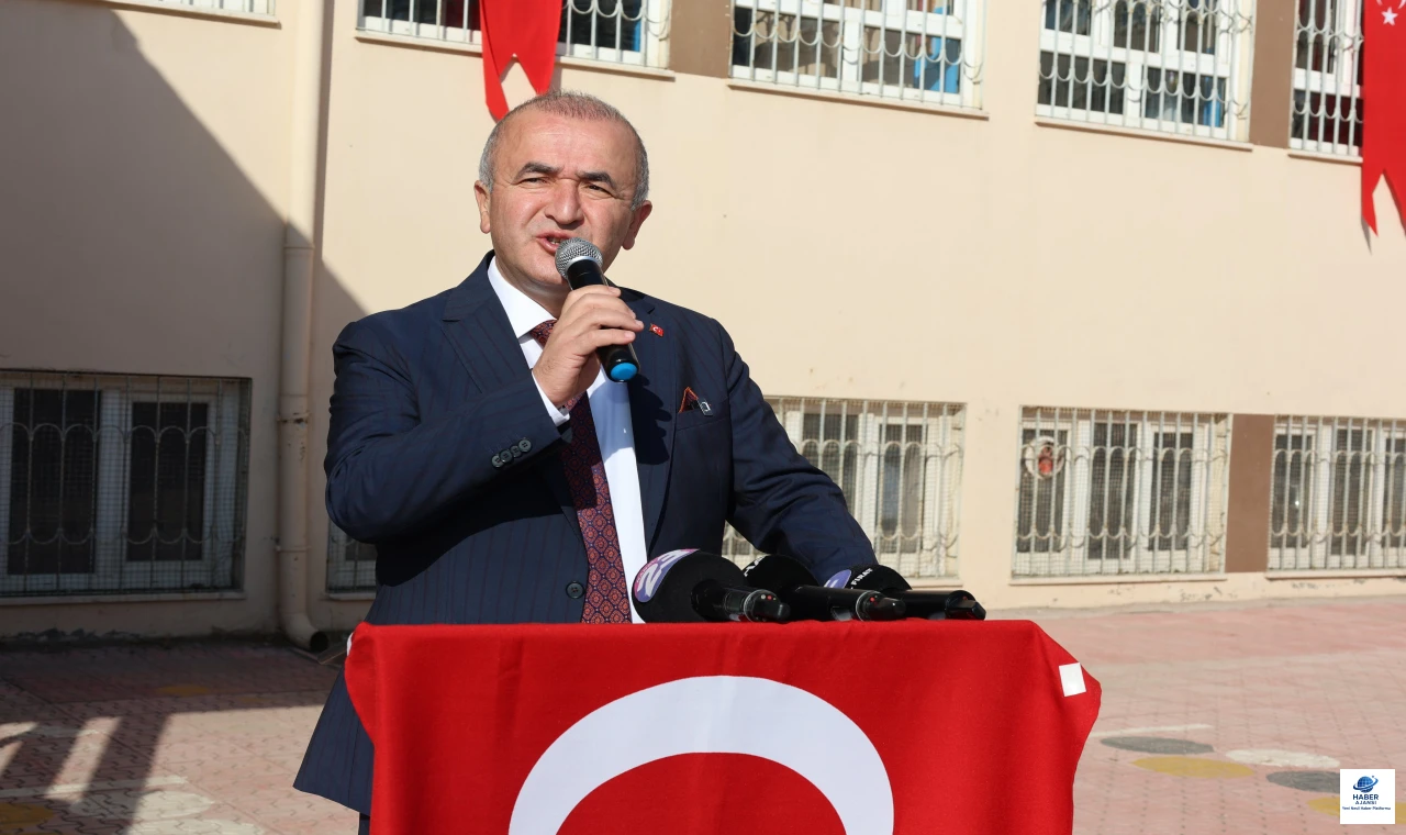 2026-2027 Eğitim-Öğretim Yılı Başladı: Vali, İlk Ders Zilini Öğrencilerle Çaldı