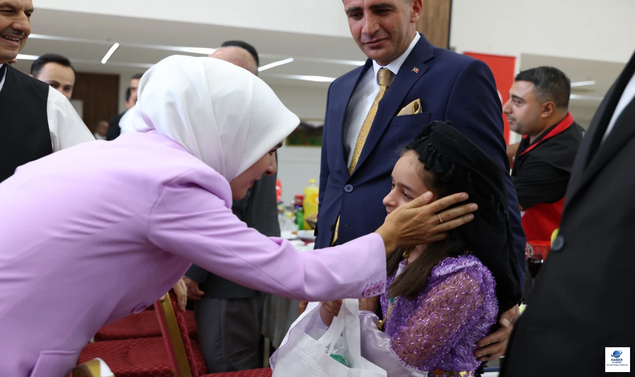 Bakan Göktaş Hakkari'de Şehit Aileleri ve Gazilerle Buluştu