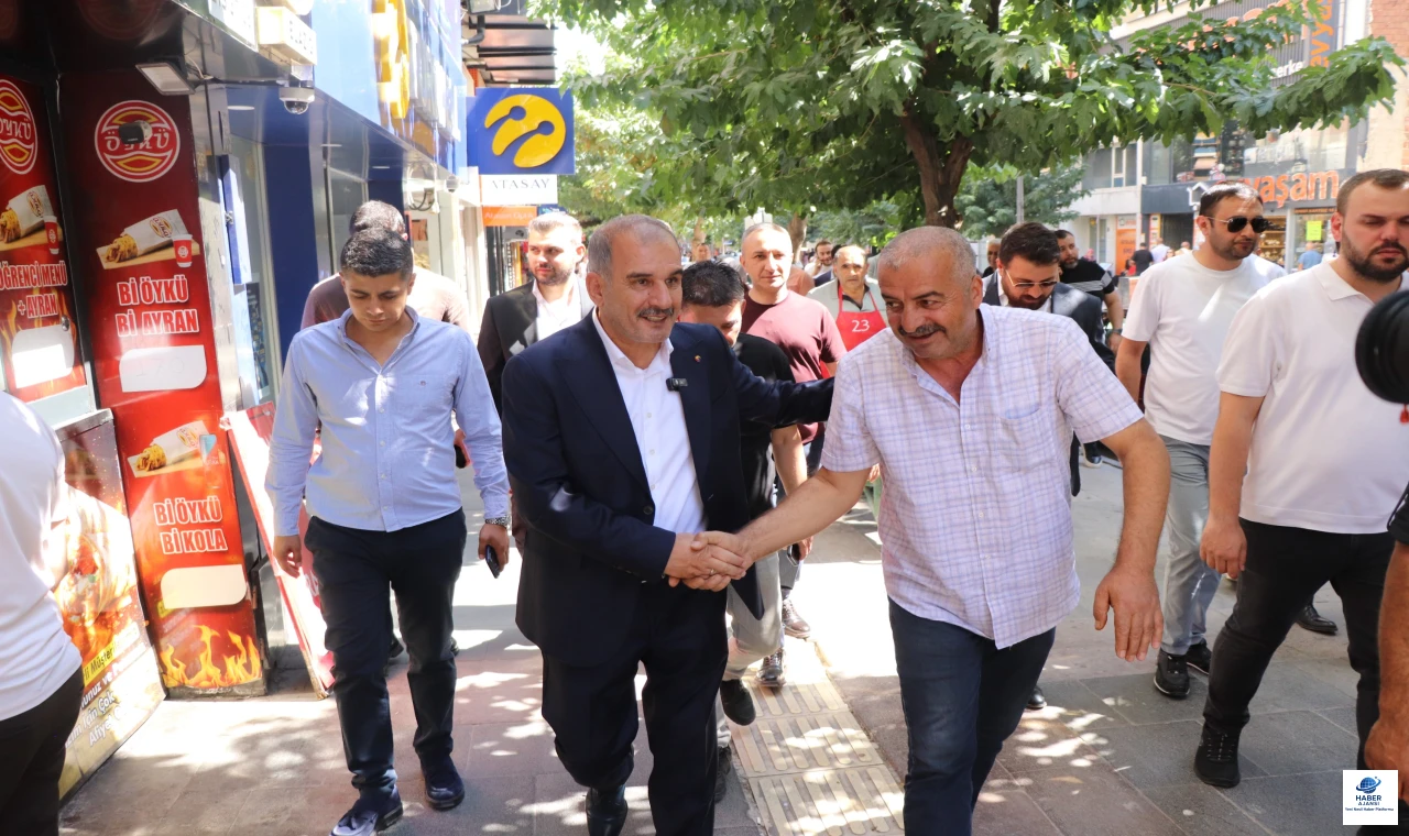 Başkan Alan’dan Gazi Caddesi’nde Esnaf Ziyareti: “Gücümüzü Birliğimizden Alıyoruz”