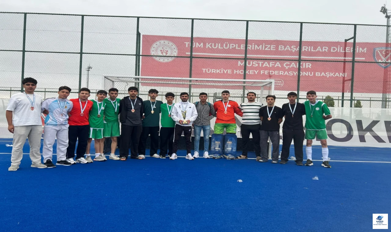 Elazığ Gençlik Spor Kulübü Hokey Takımı Play-Off'ta Türkiye Üçüncüsü Oldu