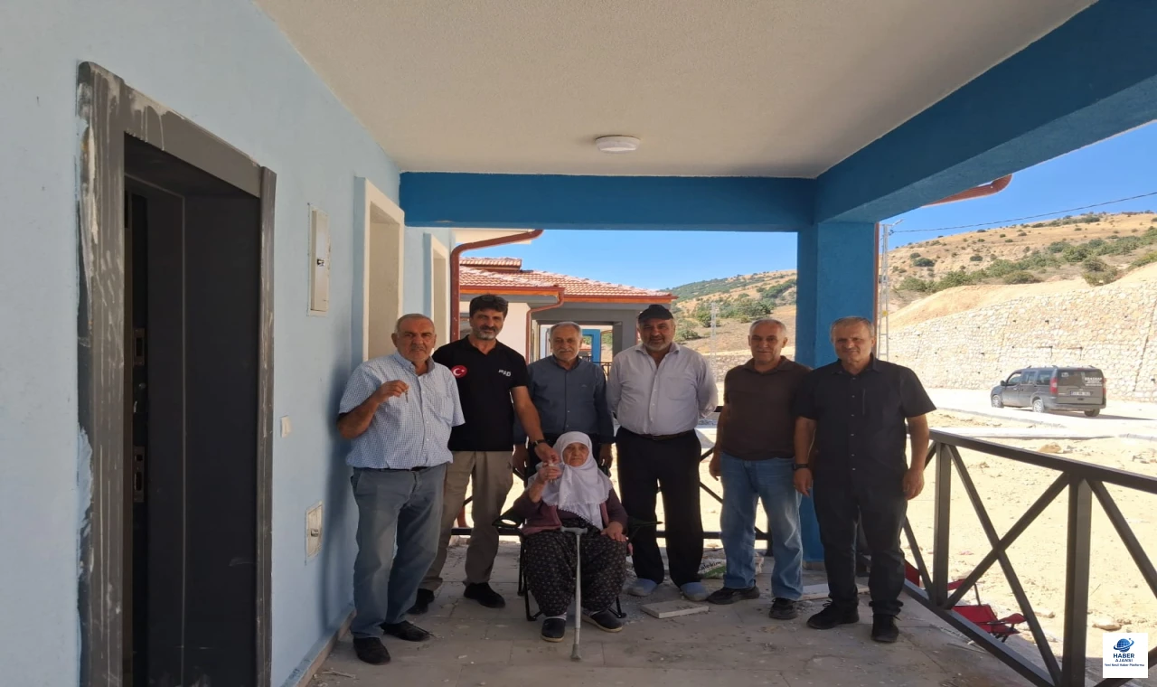 Elazığ' merkez köylerinde 12 Deprem Konutu Hak Sahiplerine Teslim Edildi