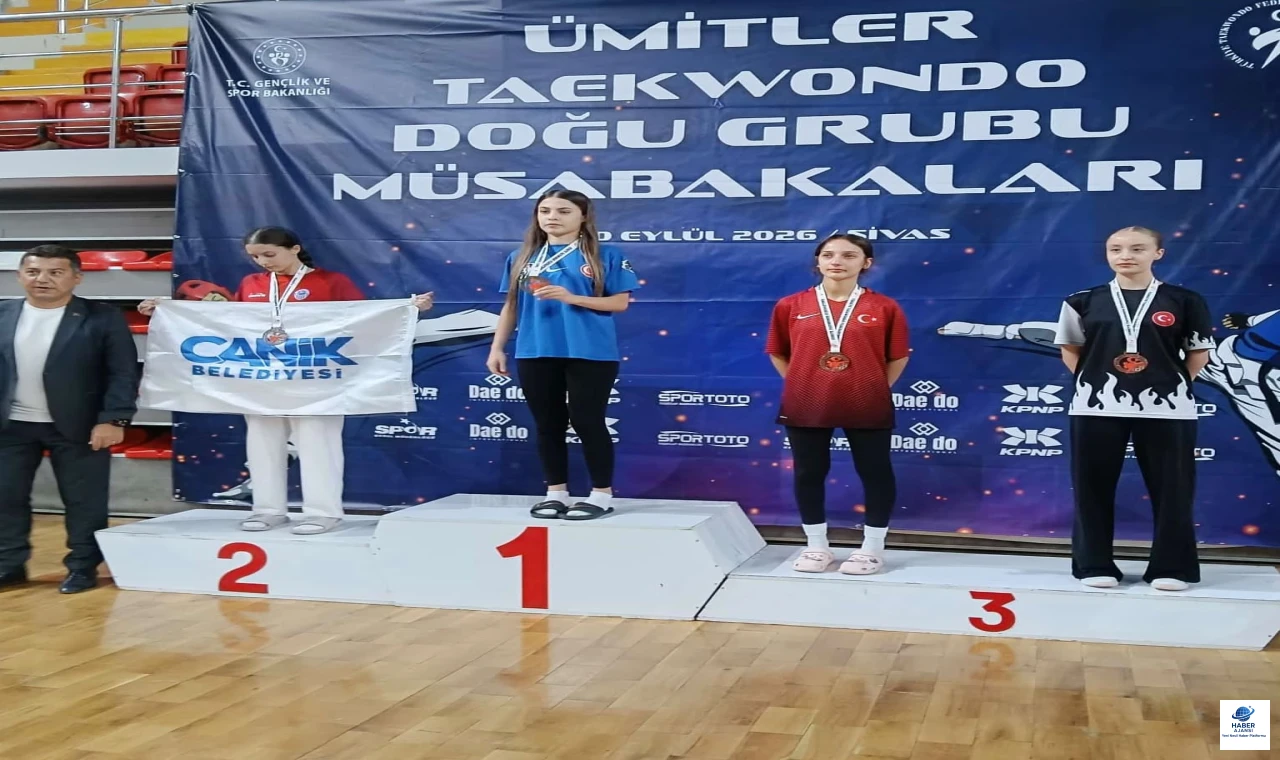 Elazığlı Taekwondocular Sivas'tan Derecelerle Döndü