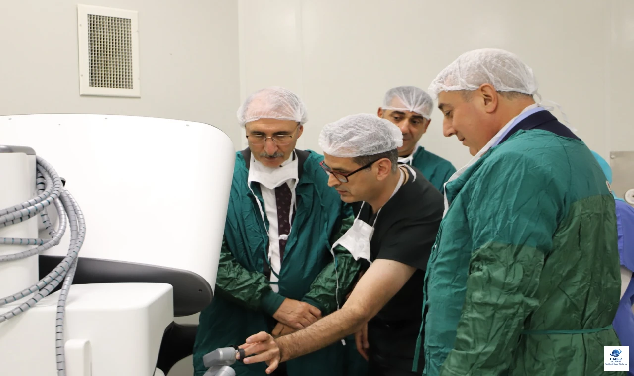 Fırat Üniversitesi Hastanesinde Robotik Cerrahi Dönemi Başlıyor