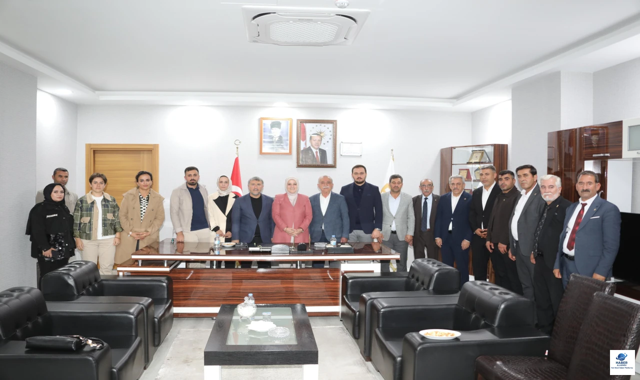 AK Parti Elazığ İl Başkanı Selmanoğlu, Palu'da Teşkilat Buluşması Gerçekleştirdi