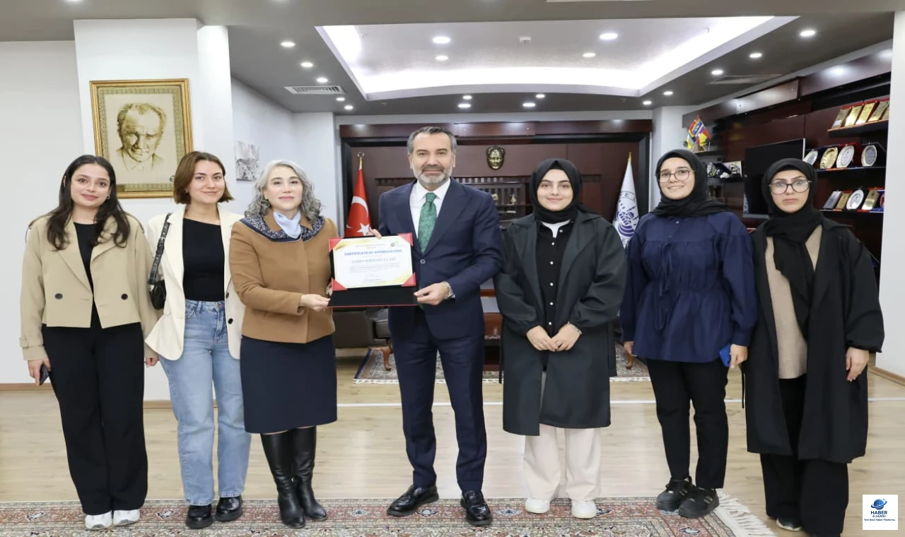 Fırat Üniversitesi Fizik Bölümü Öğrencilerinden Belediye Başkanı'na Teşekkür Ziyareti