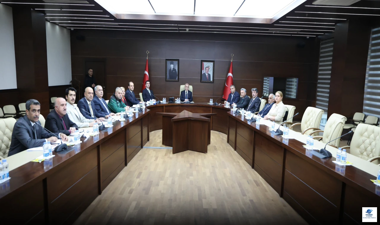 Vali Hatipoğlu Başkanlığında Doğal Gaz ve Enerji Değerlendirme Toplantısı Gerçekleştirildi