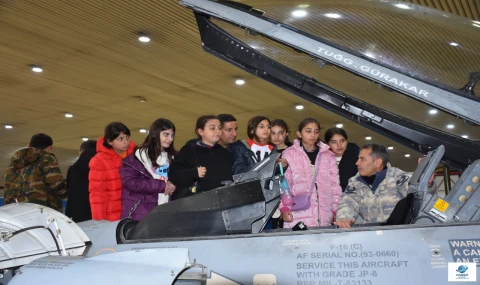 Balıkesirli Öğrenciler “Mehmetçikle Bir Gün” Projesi’nde Jet Sesleriyle Buluştu