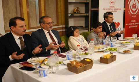 Bingöl'de Koruyucu Aileler İftar Sofrasında Buluştu