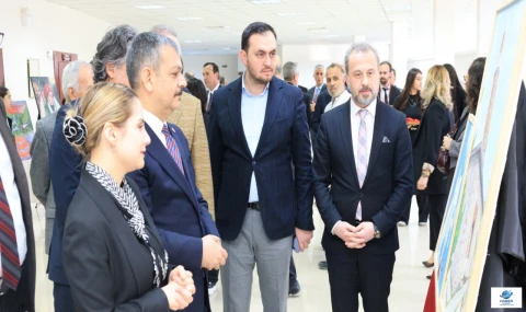 "Kim Var isimli sanat etkinliği" kapsamında resim sergisi açıldı