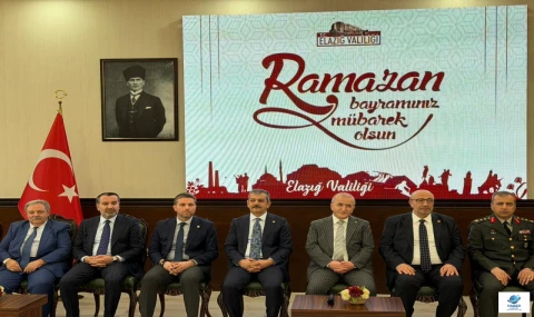 Resmi Bayramlaşma Arife Günü yapıldı.