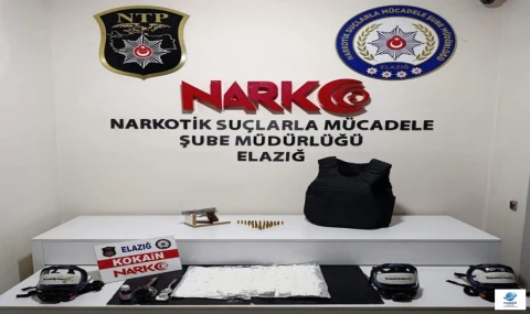 Uyuşturucu Operasyonunda 876 Gram Kokain Ele Geçirildi