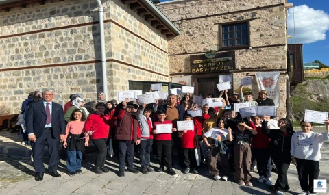 Elazığ'da "Ailemle Okuyorum" kitap okuma atölyesi sona erdi