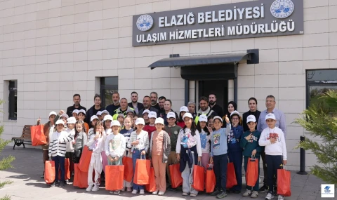 Minik öğrenciler Ulaşım Hizmetleri Müdürlüğü’nü ziyaret etti: Trafik eğitimi aldılar