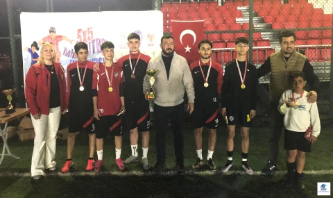 Polis Haftası’nda sahada dostluk ve centilmenlik kazandı