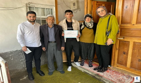 AK Parti Elazığ Kadın Kolları’ndan Üyelere Cumhurbaşkanı İmzalı Teşekkür Belgeleri Takdim Edildi