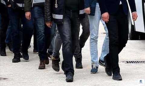 Ankara merkezli FETÖ operasyonu: 7'si aktif memur 24 şüpheliye gözaltı kararı