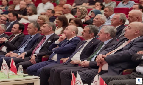 Vali Hatipoğlu, İzmir’de Düzenlenen 12. Elazığ Kürsübaşı ve Kültür Etkinliği’ne Katıldı